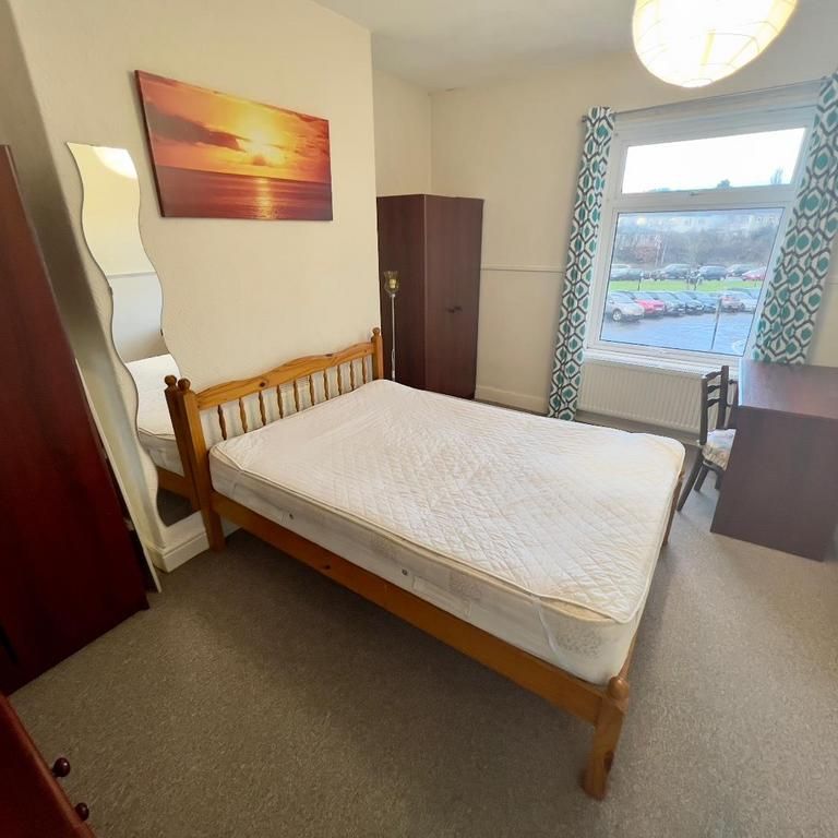 2 bedroom private hall to rent - Photo 1