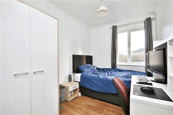 Weston Road, Guildford, Surrey, GU2 8AN - Photo 1