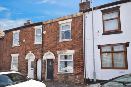 2 bedroom terraced house to rent - Photo 2