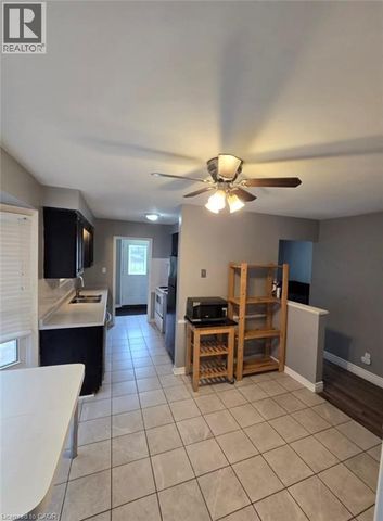 409 CASTLEGROVE Place Unit# Room 2, London, Ontario, N6G1L1 - Photo 5
