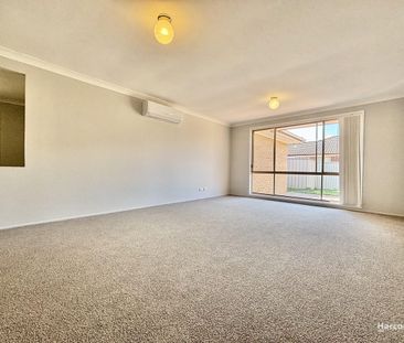 Freshly Updated Five-Bedroom Family Home with Triple Garage... - Photo 2