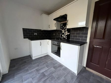 HoneyCroftCourt, SouthNormanton, ALFRETON - Photo 3