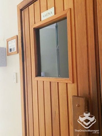 Two bedroom apartment with timber floor - Photo 4