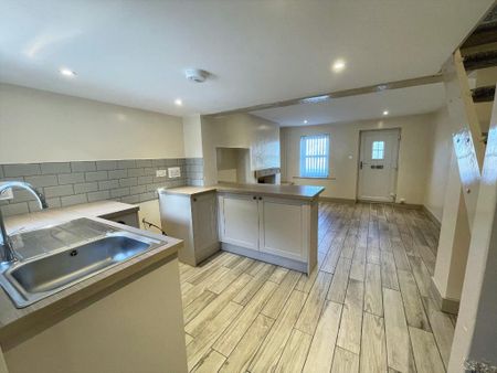 2 bedroom terraced house to rent - Photo 5