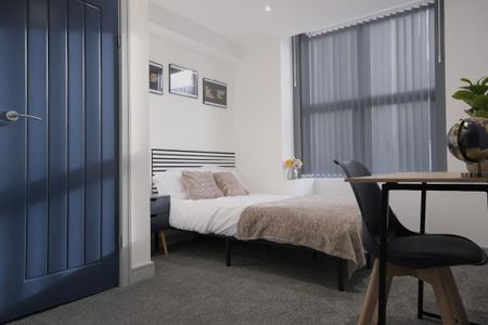 6 bedroom terraced house to rent - Photo 3