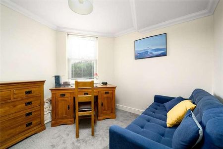 Park Rise, Leatherhead, KT22 - Photo 3