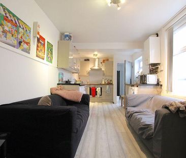 5 bedroom terraced house to rent - Photo 2