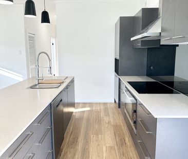 Creekfront, Single Level Family Home!! - Photo 6