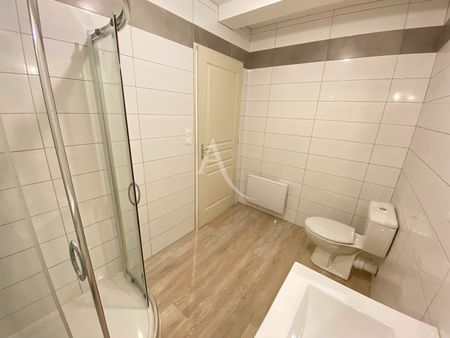 Location Appartement 4 pièces 62m² - Photo 4