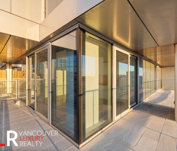 Condo in Downtown Vancouver, BC - Photo 6