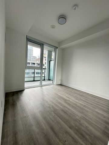 For Lease - 65 Broadway Avenue, Toronto, Ontario - Photo 2