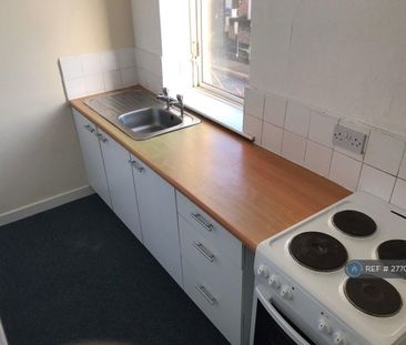 Studio to rent - Photo 6