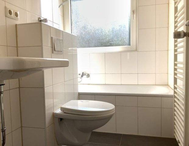 Gemütliche 3-Zimmerwohnung mit Balkon in grüner Lage von Senne - Photo 1