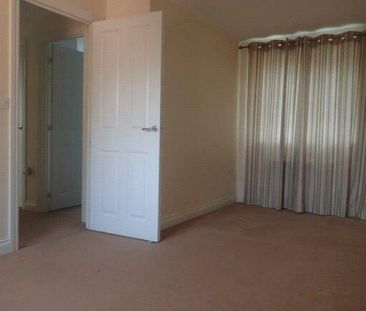 4 bedroom detached house to rent - Photo 3