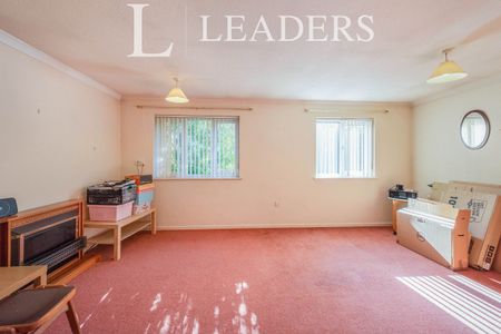 2 bedroom semi-detached to rent St Peters Court, Bury St Edmunds, IP33 - Photo 4