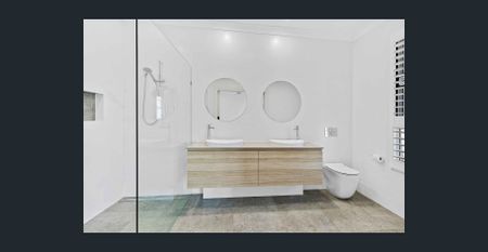 Renovated 4-Bedroom Family Home in One of Southport’s Best Streets - Photo 3