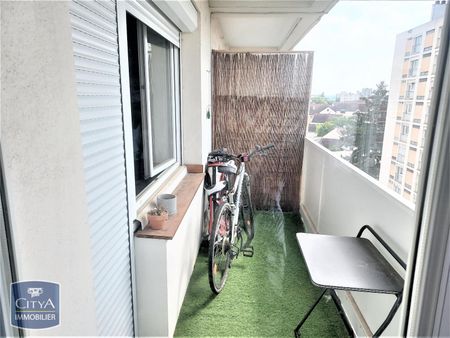 Location Appartement 4 pièces 77m² CHALON SUR SAONE 71100 - Photo 2