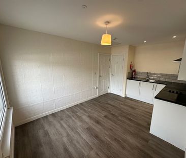 Woodfield Street Morriston, Swansea, SA6 8AQ - Photo 3