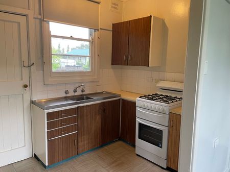 Cosy one bedroom unit - Photo 3