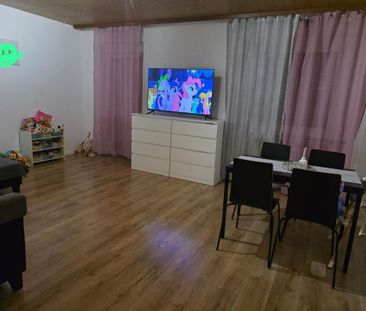 4,5‑Zimmer‑Erdgeschosswohnung mit eingezäuntem, eigenem Garten - Photo 1