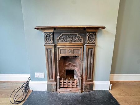 3 bedroom semi-detached house to rent - Photo 4