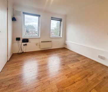 1 bedroom flat to rent Helford Gardens, West End, SO18 - Photo 5