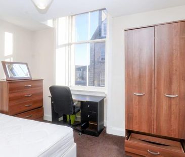 3 bedroom flat to rent - Photo 5