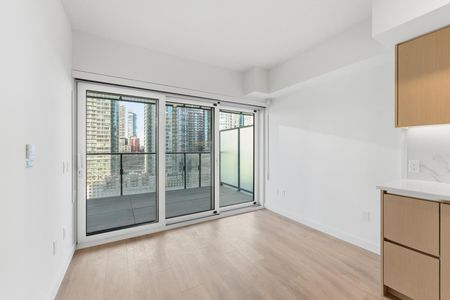 For Lease - 1 Concord Cityplac Way Unit# 935, Toronto, Ontario - Photo 2