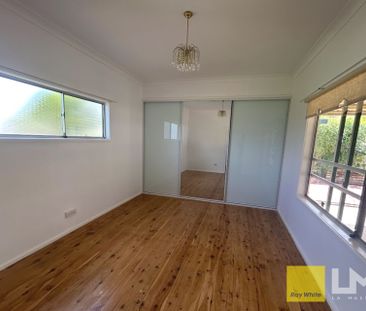 Perfect Family Home - Photo 4