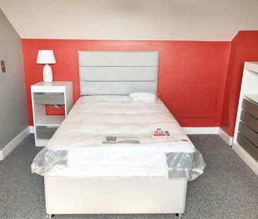 1 bedroom in a house share to rent - Photo 3