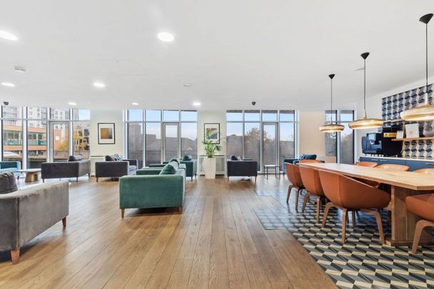 2 Bed Flat, Headstone Road, HA1 - Photo 1