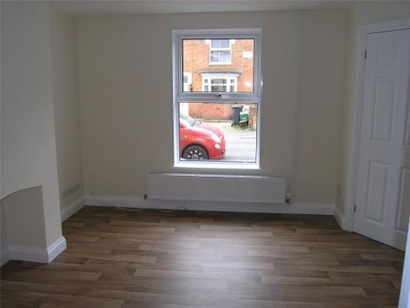 2 bedroom terraced house to rent - Photo 2