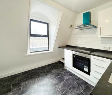 2 bedroom Flat To Let - Photo 1