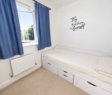 3 bedroom end of terrace house to rent - Photo 5