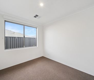 24 Ambrella Street, Treeby WA 6164 - Photo 2