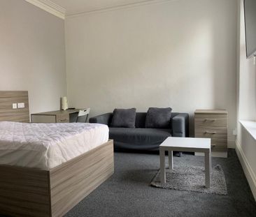 Studio to rent - Photo 3