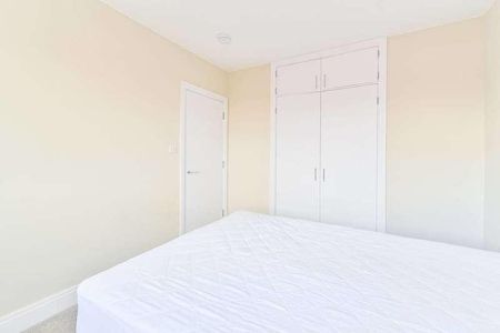 Wandsworth Road, Nine Elms, SW8 - Photo 3