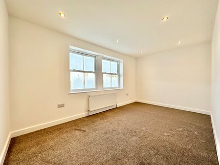4 bedroom detached house to rent - Photo 5