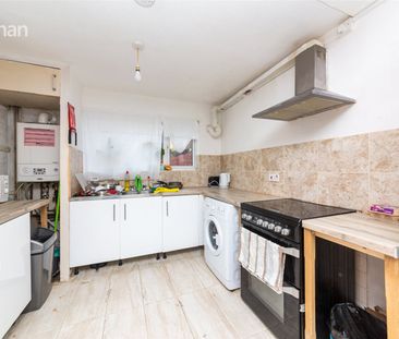 4 bedroom semi-detached house to rent - Photo 2