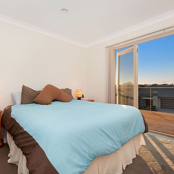 Absolute Parkside Living in Greengate! - Photo 1