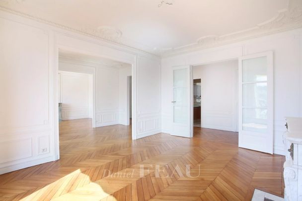 Tout savoir sur cet appartement dans le quartier Cambronne-Garibaldi, à Paris 15ème - Photo 1