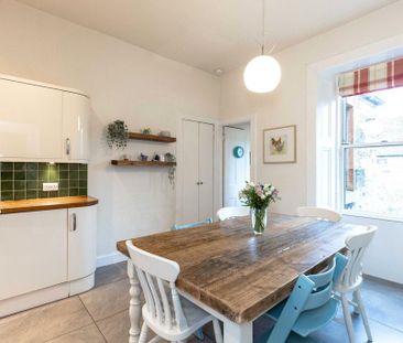 4 bedroom terraced house to rent - Photo 3