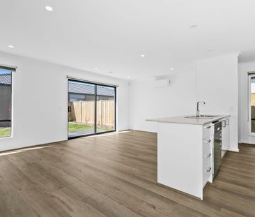 Convenient Low Maintenance Living! - Photo 4