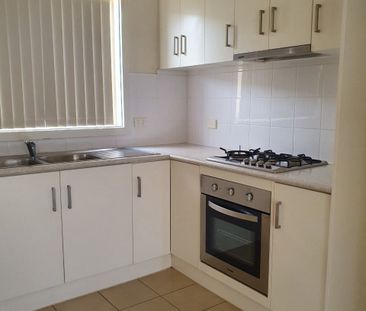 Three Bedroom, Three Bathroom, Sough After Area - Photo 6