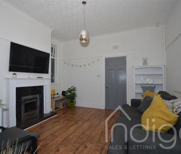 1 bedroom in a house share to rent - Photo 2