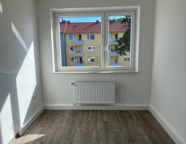 Renovierte 3-Zimmer-Wohnung mit Balkon - Foto 1