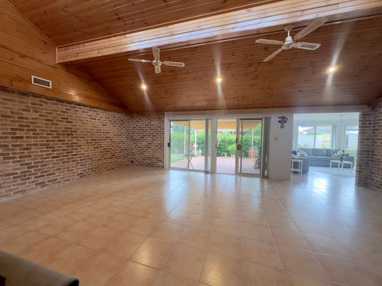 Three Bedroom Residence - Photo 1