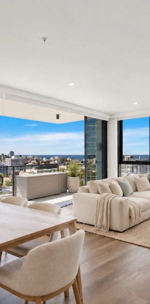 Executive apartment with stunning views - Photo 1