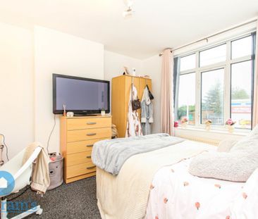 5 bed Detached House for Rent - Photo 3