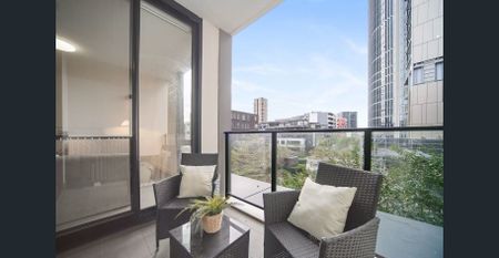 Wentworth Point | Sun-kissed 1 Bed · 1 Bath · 1 Parking Leafy outlook • Oversized balcony • Steps to Marina Square & Ferry - Photo 2